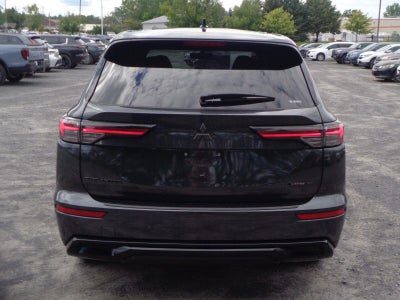 2026 Mitsubishi Outlander LE