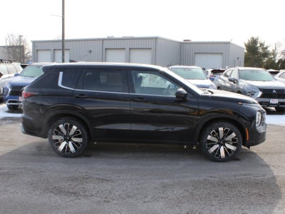 2026 Mitsubishi Outlander SE