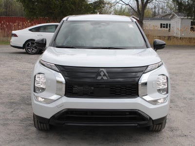 2026 Mitsubishi Outlander LE