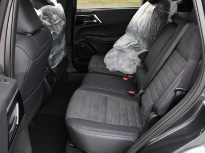 2026 Mitsubishi Outlander LE