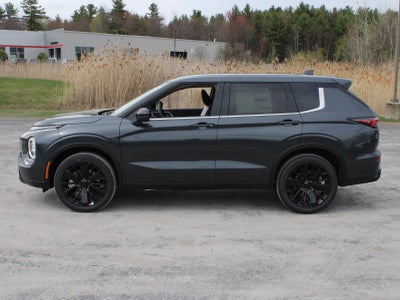 2026 Mitsubishi Outlander LE