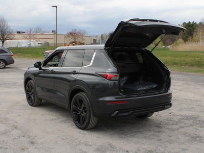 2026 Mitsubishi Outlander LE