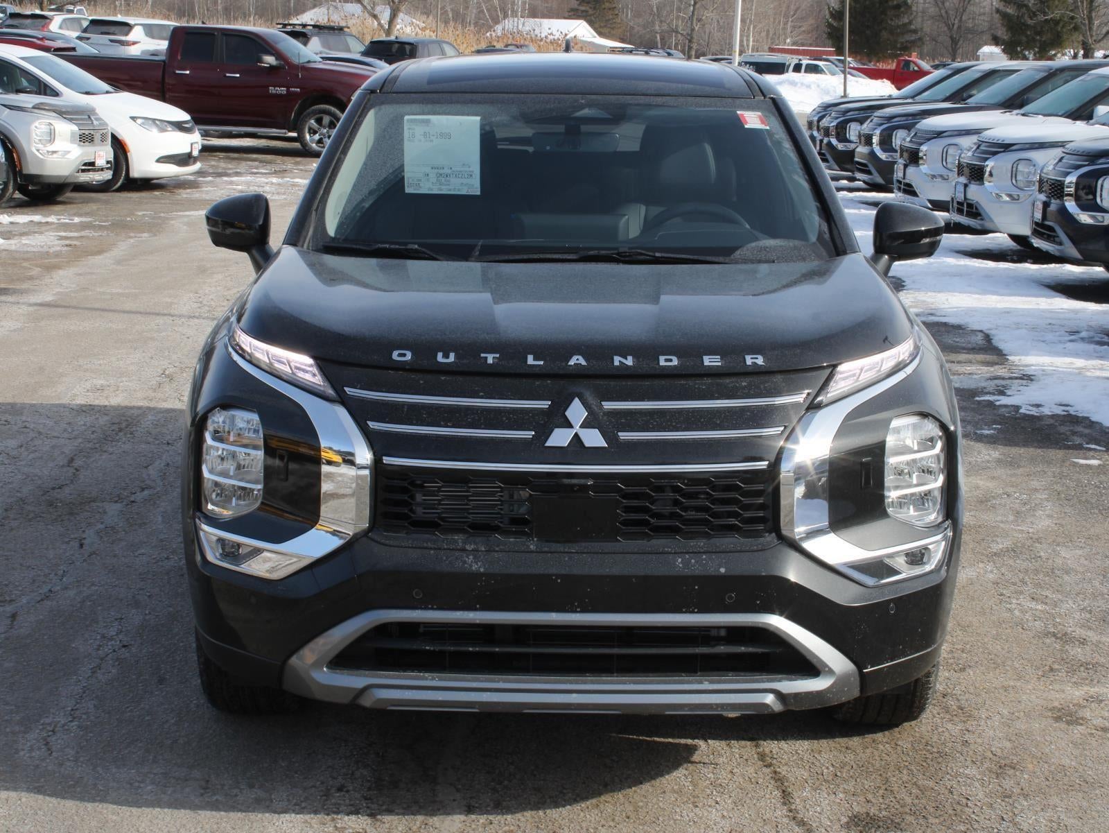 2026 Mitsubishi Outlander SE