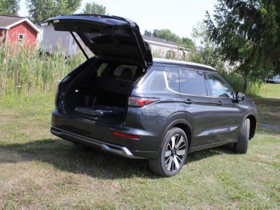 2025 Mitsubishi Outlander SEL