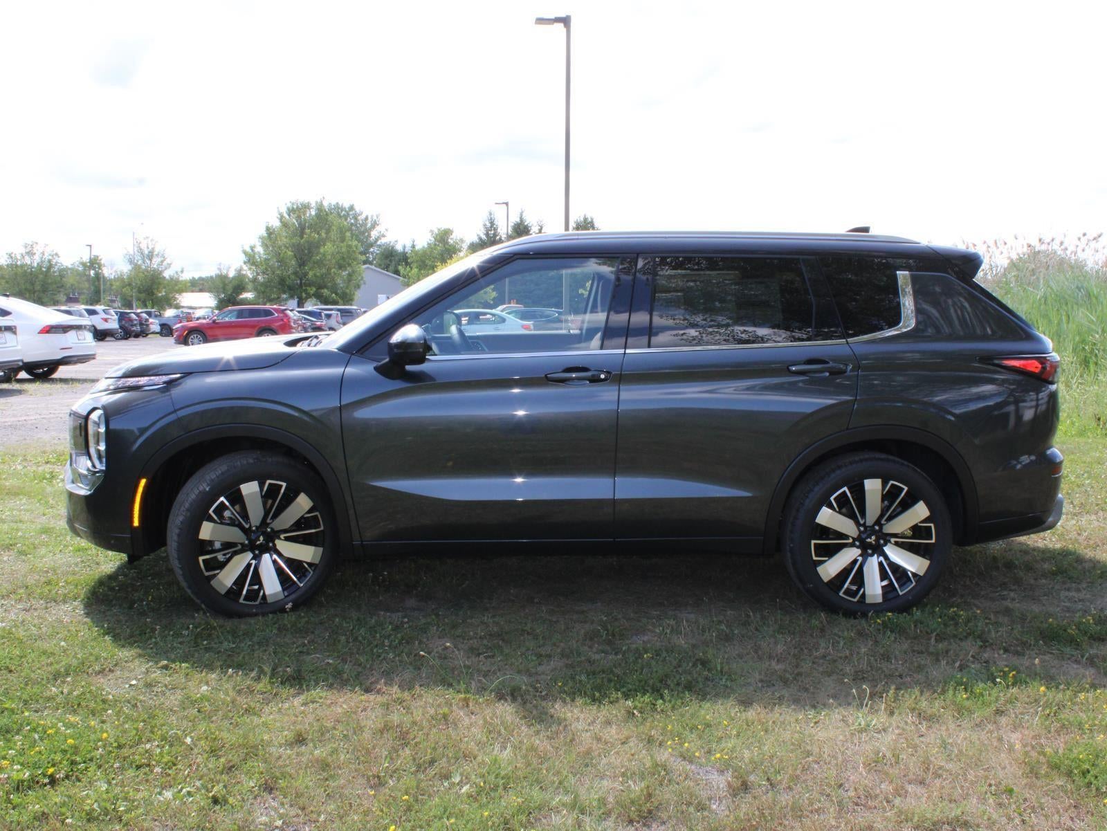 2025 Mitsubishi Outlander SEL