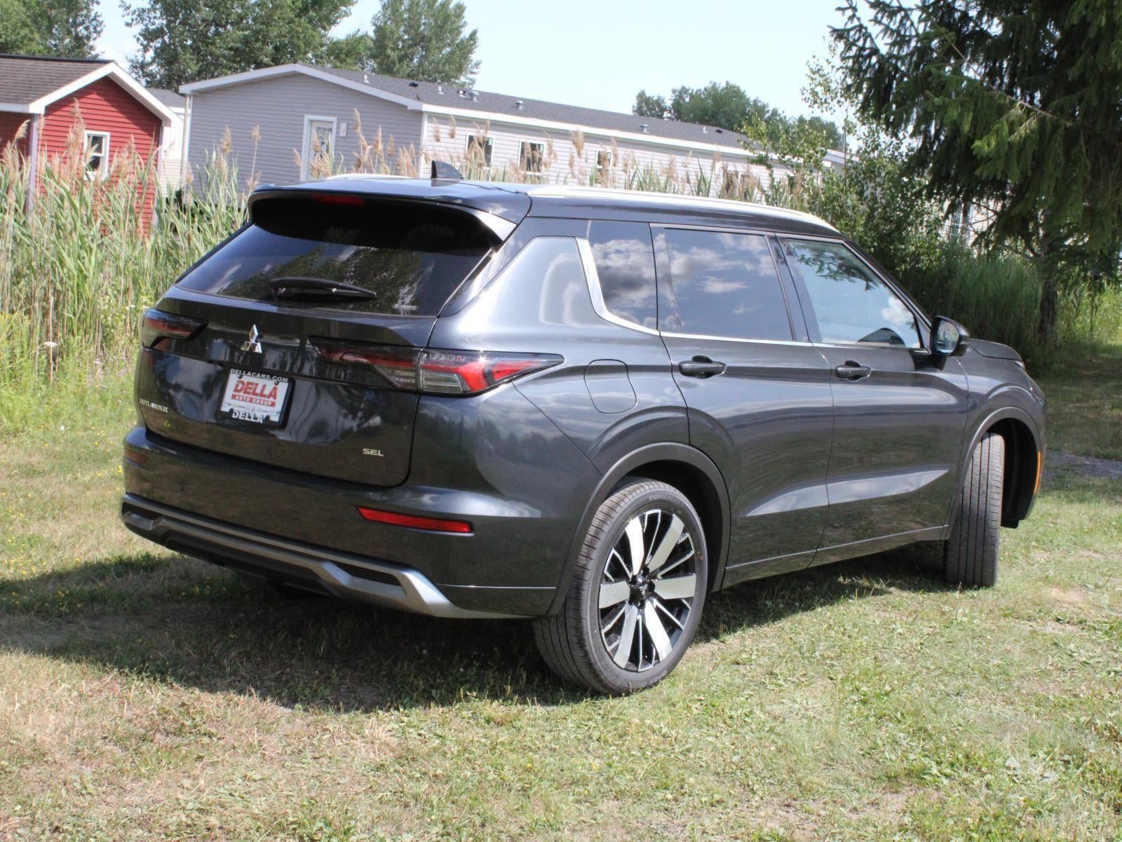 2025 Mitsubishi Outlander SEL