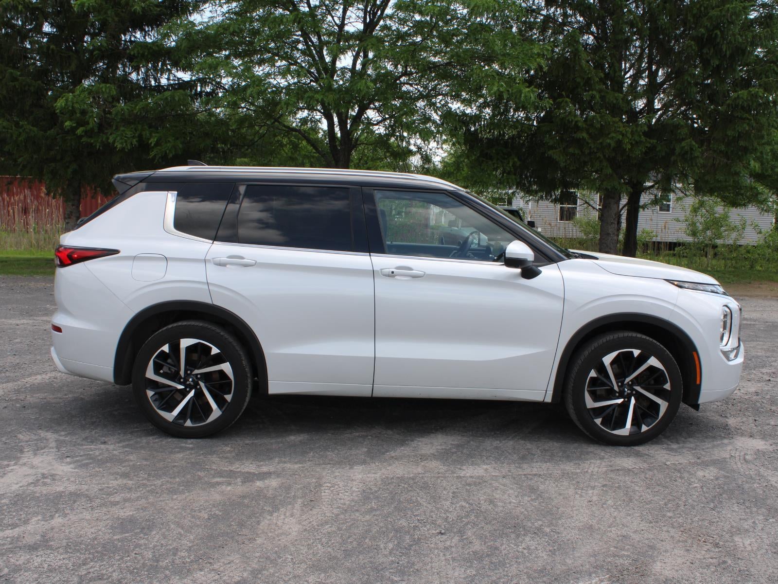 2024 Mitsubishi Outlander SEL