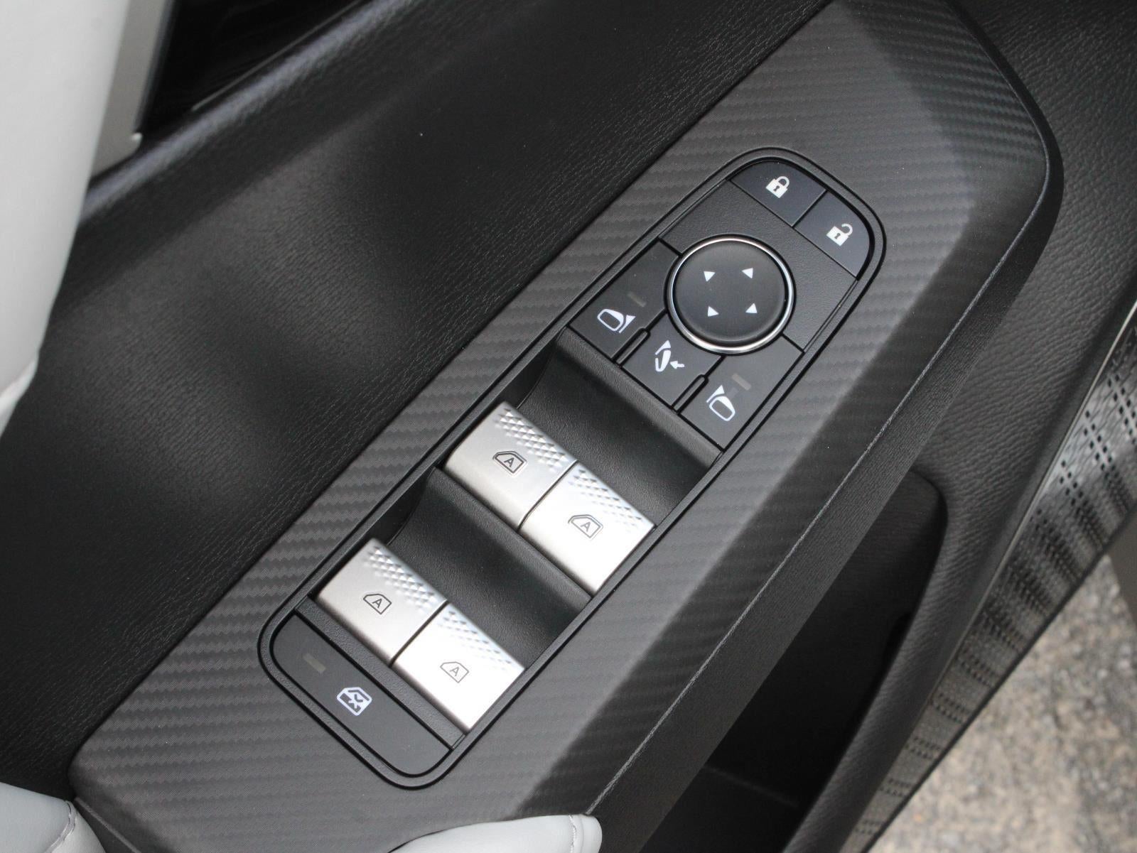 2025 Mitsubishi Outlander Platinum Edition