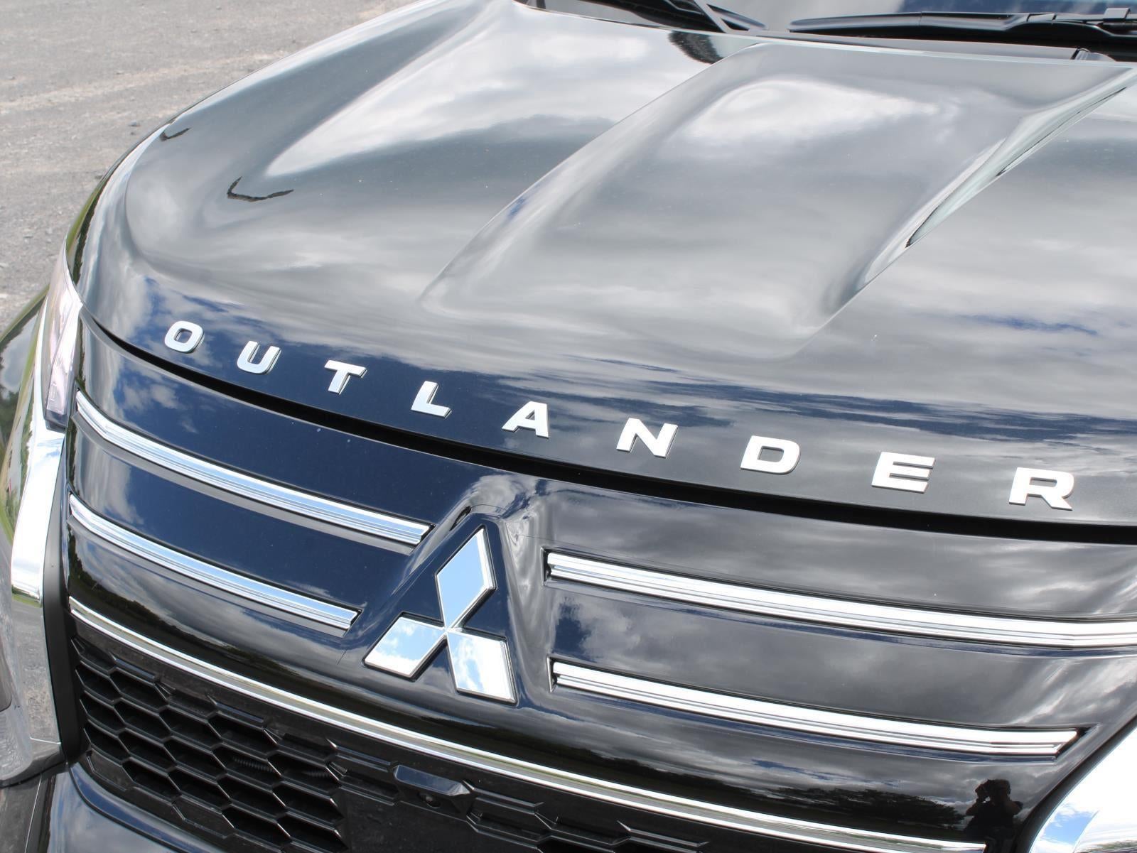 2025 Mitsubishi Outlander Platinum Edition