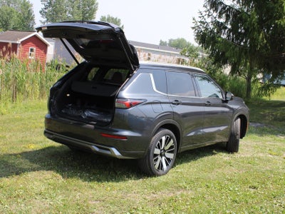 2025 Mitsubishi Outlander SEL