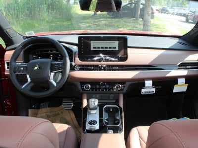 2025 Mitsubishi Outlander SEL