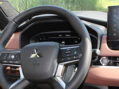 2025 Mitsubishi Outlander SEL