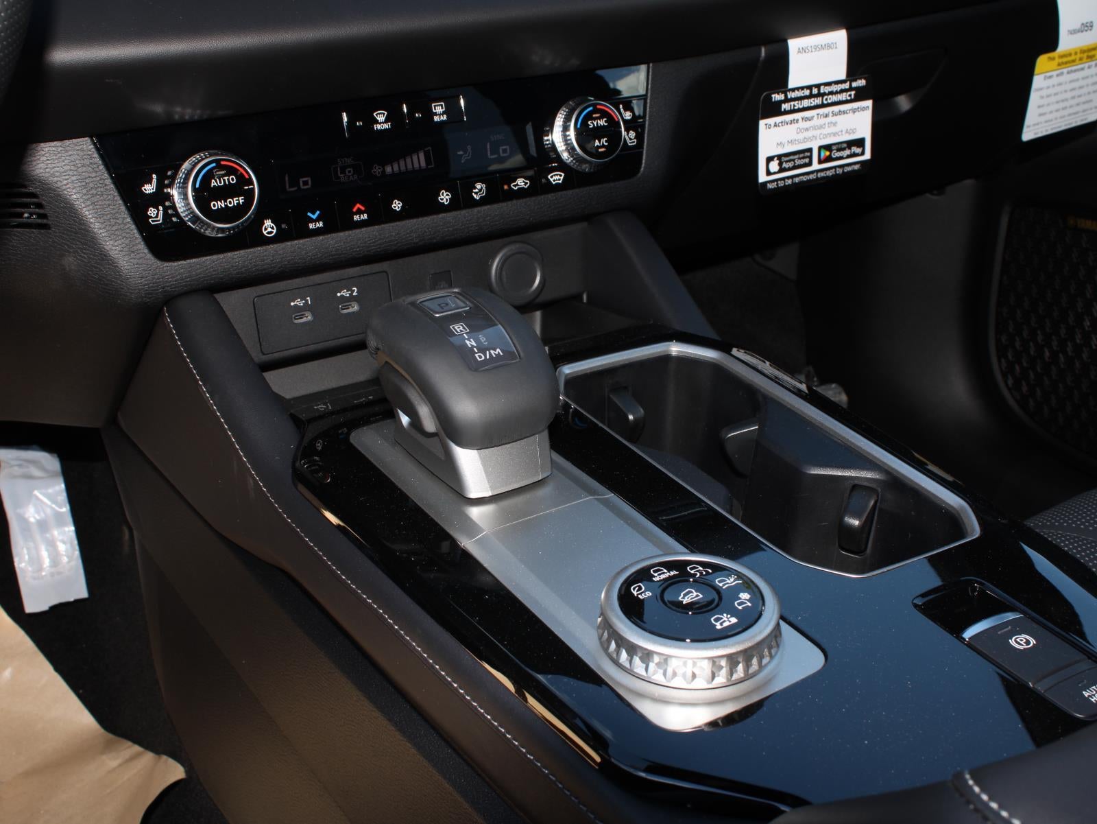 2026 Mitsubishi Outlander Black Edition