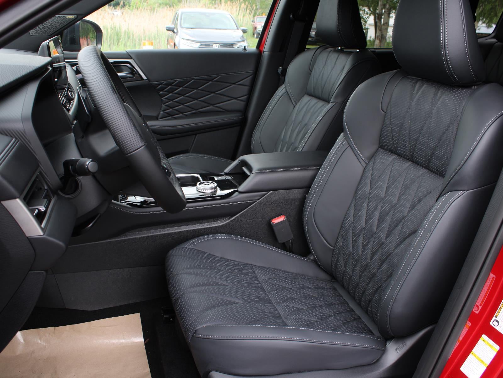 2026 Mitsubishi Outlander Black Edition
