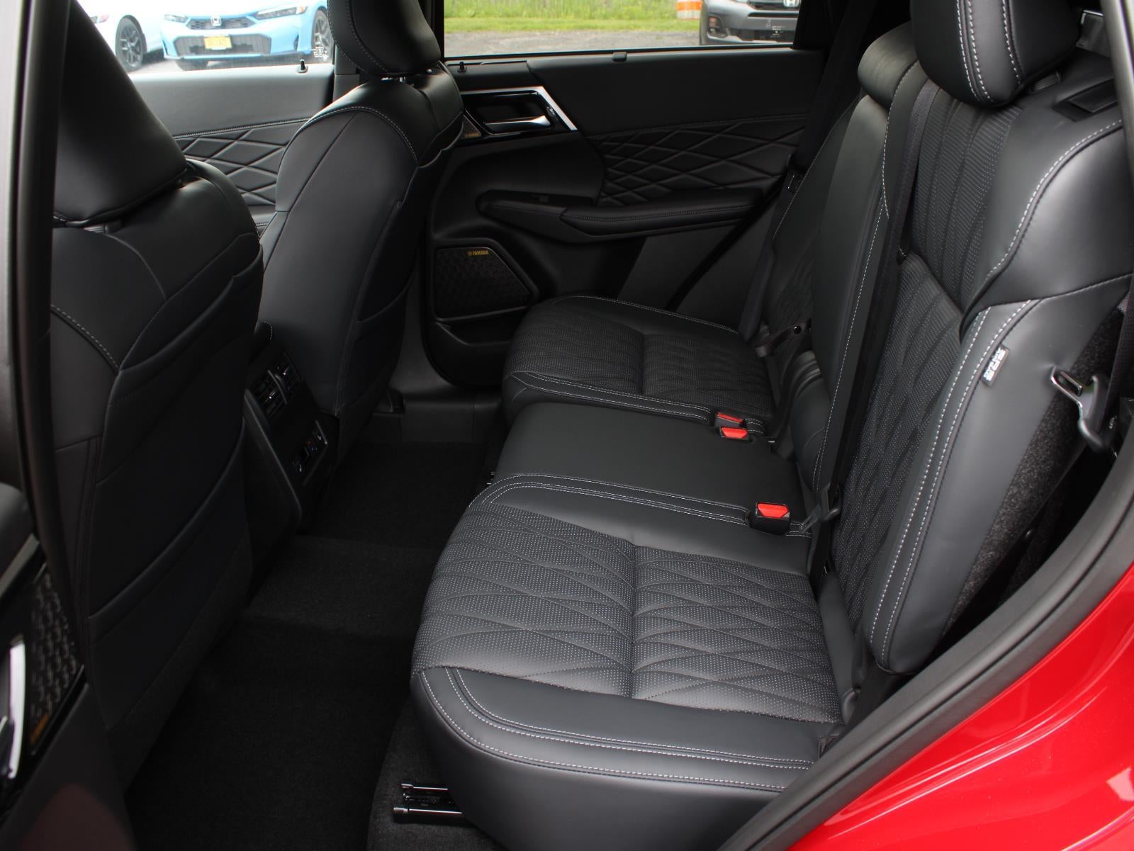 2026 Mitsubishi Outlander Black Edition