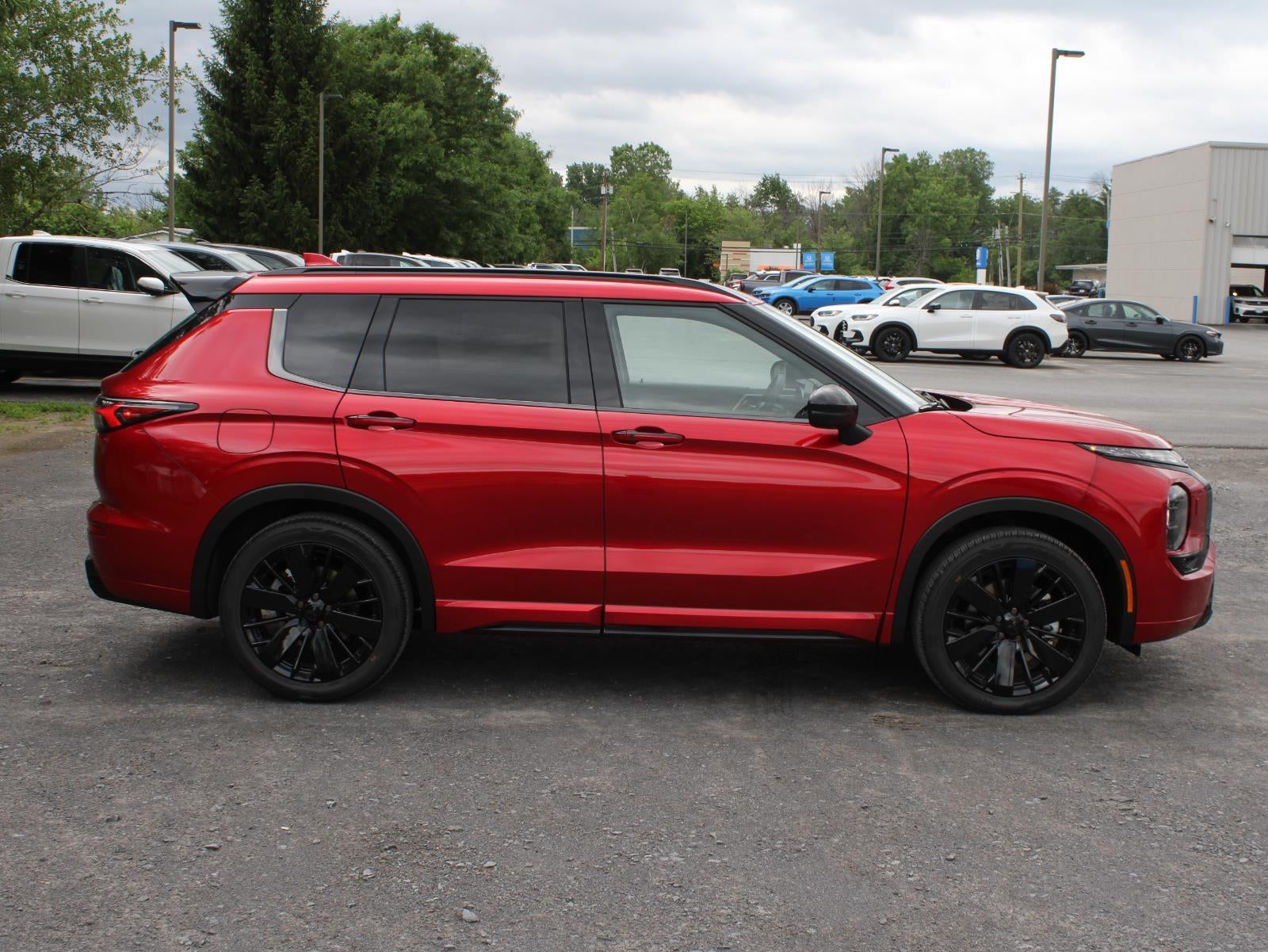 2026 Mitsubishi Outlander Black Edition