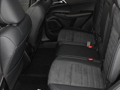 2025 Mitsubishi Outlander Plug-In Hybrid SE