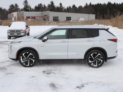 2025 Mitsubishi Outlander Plug-In Hybrid SE