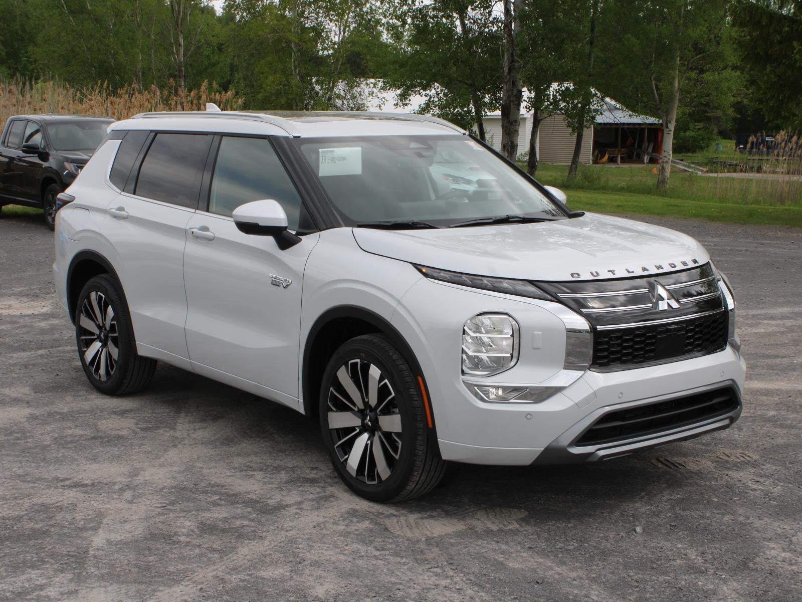 2026 Mitsubishi Outlander Plug-In Hybrid SEL