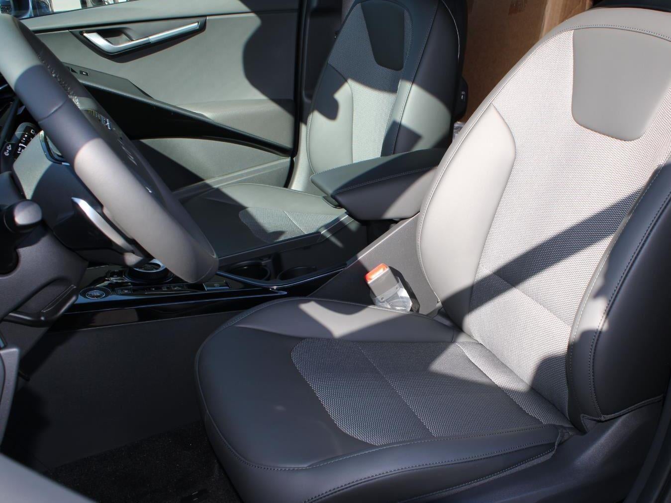 2025 Kia Niro Plug-In Hybrid EX