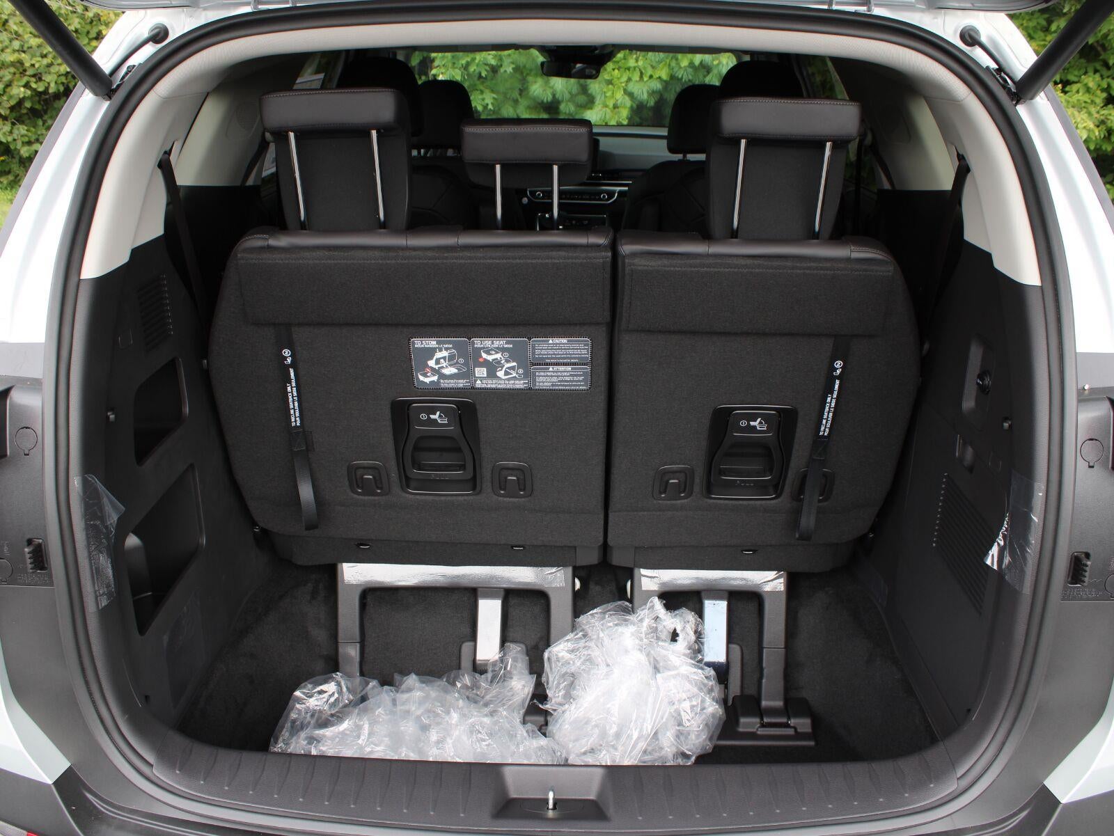 2027 Kia Carnival EX