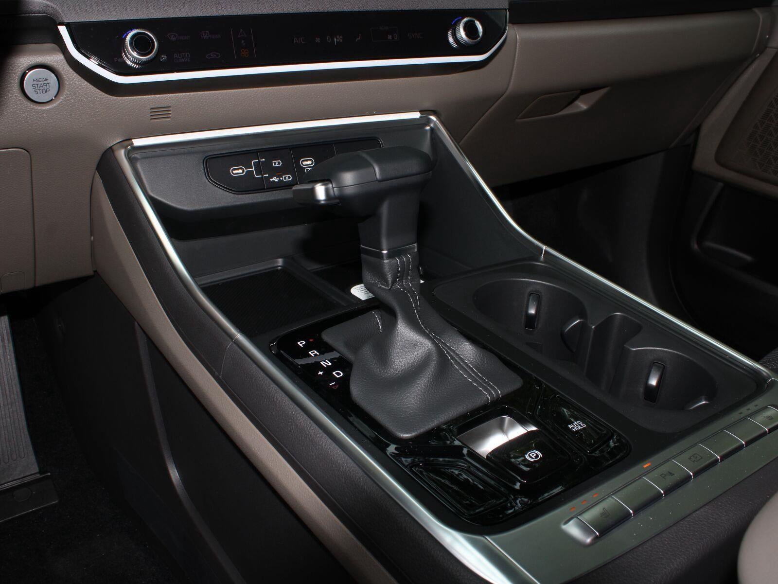 2027 Kia Carnival EX