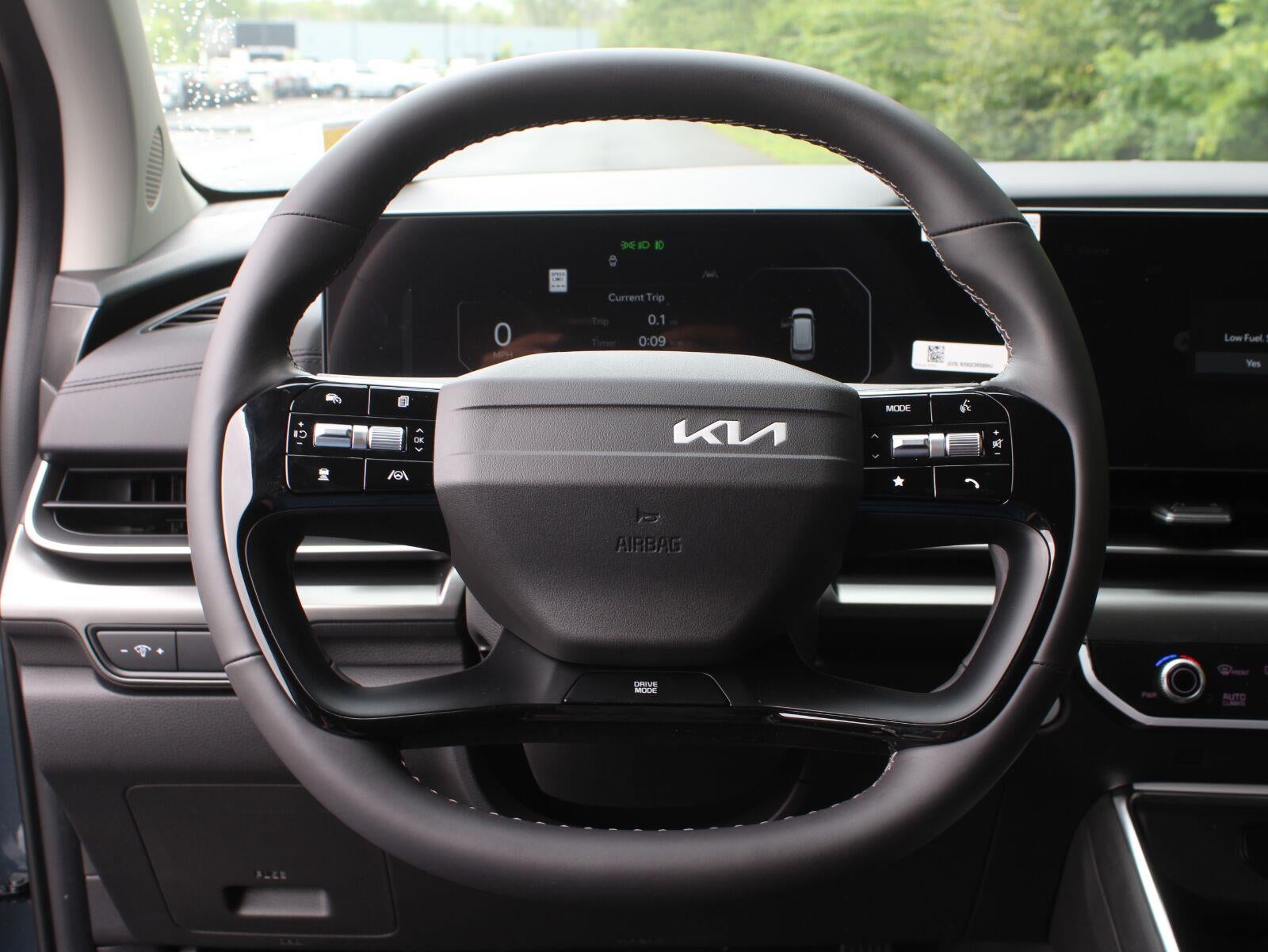 2027 Kia Carnival SX