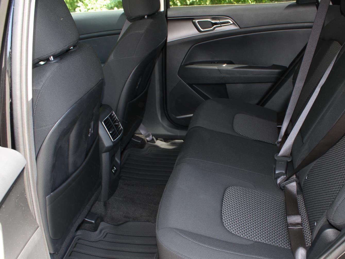 2026 Kia Sportage Hybrid S