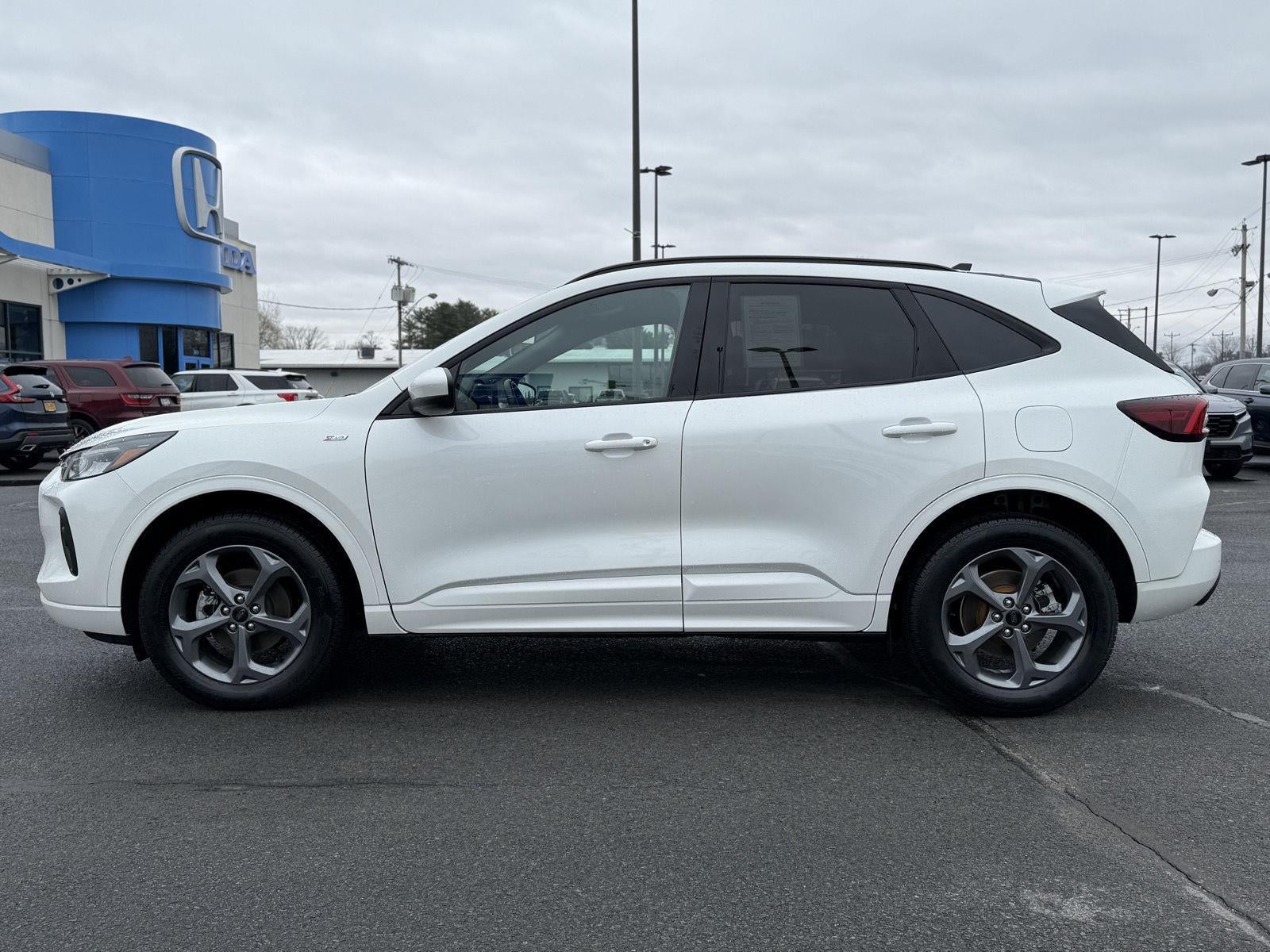 2024 Ford Escape ST-Line Select