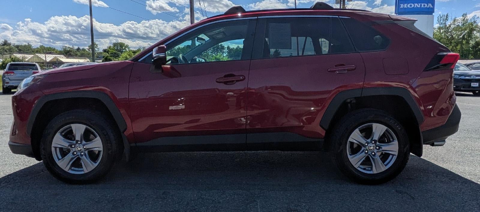 2022 Toyota RAV4 XLE
