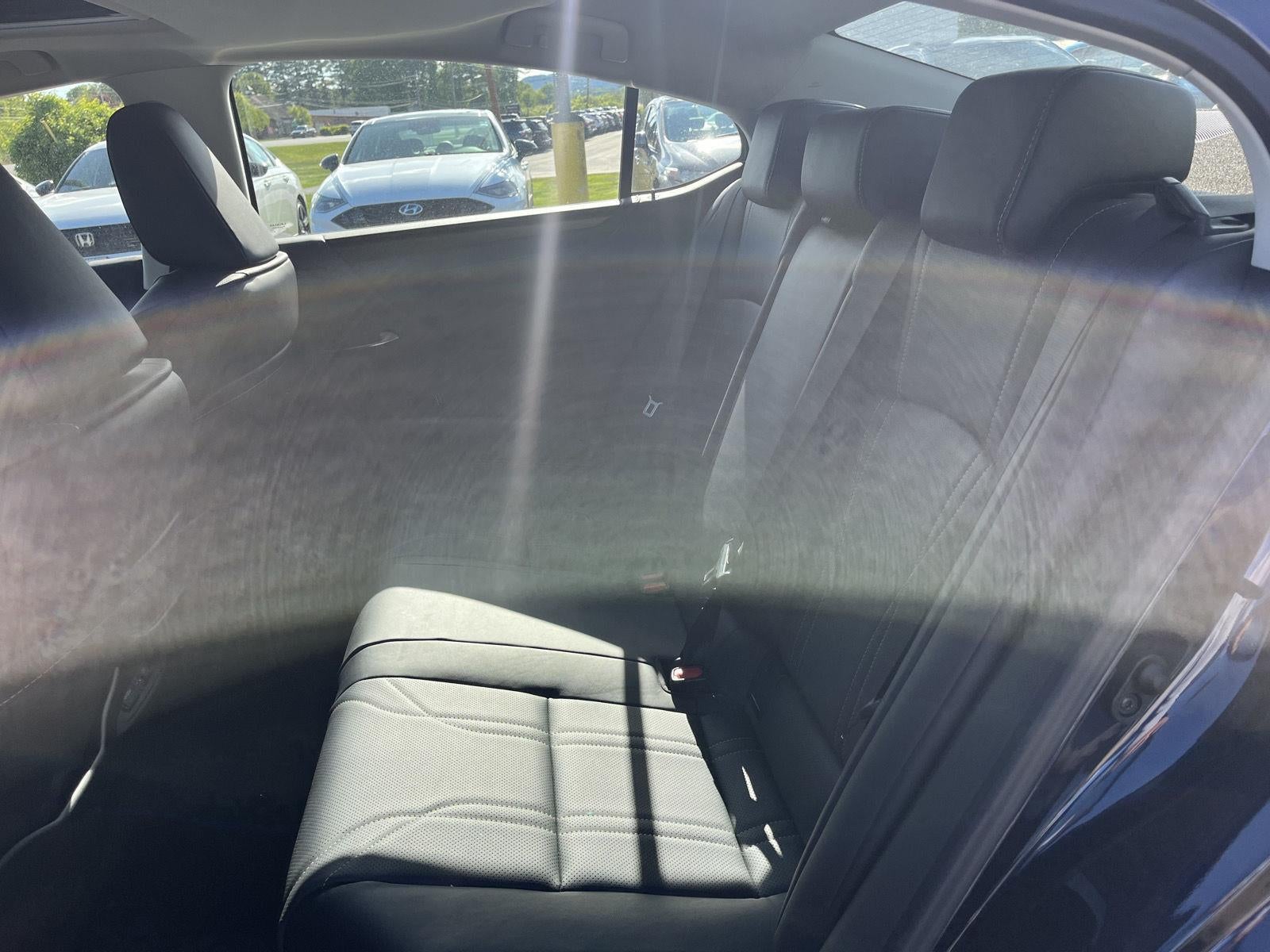 2025 Lexus ES ES 300h Luxury
