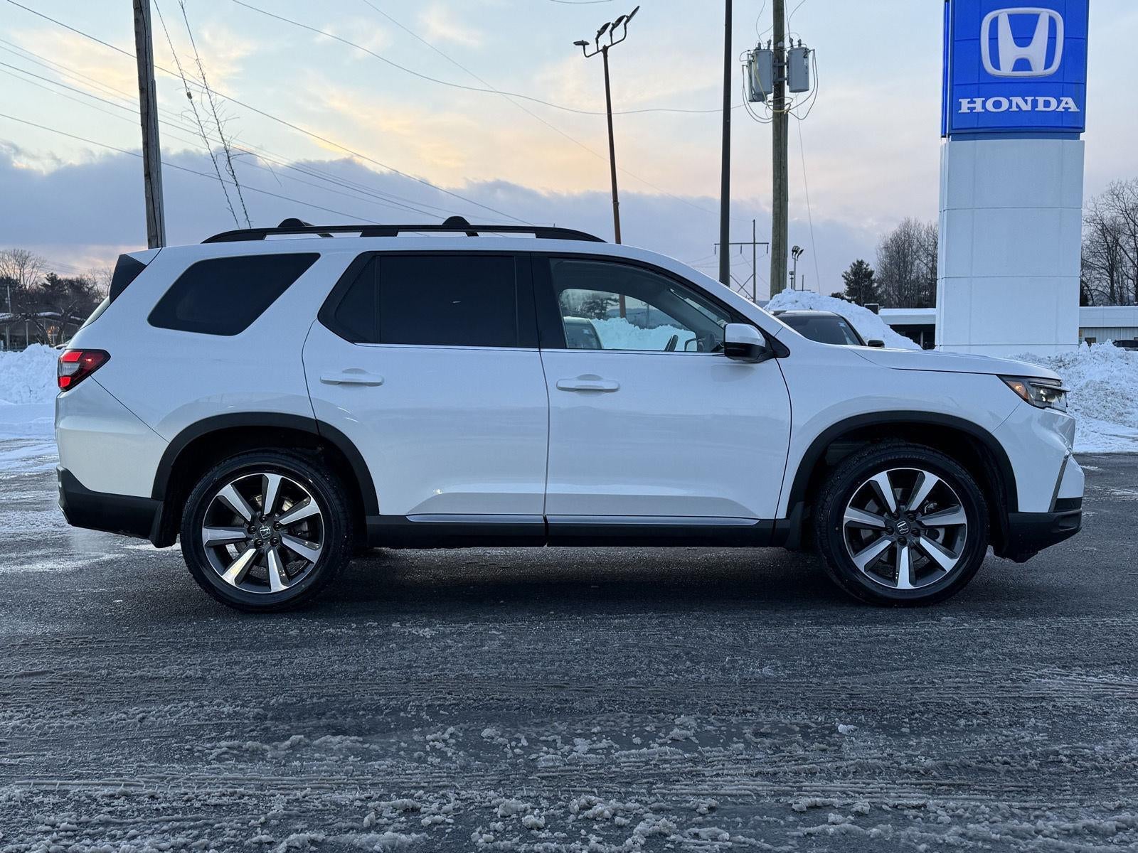 2023 Honda Pilot Touring