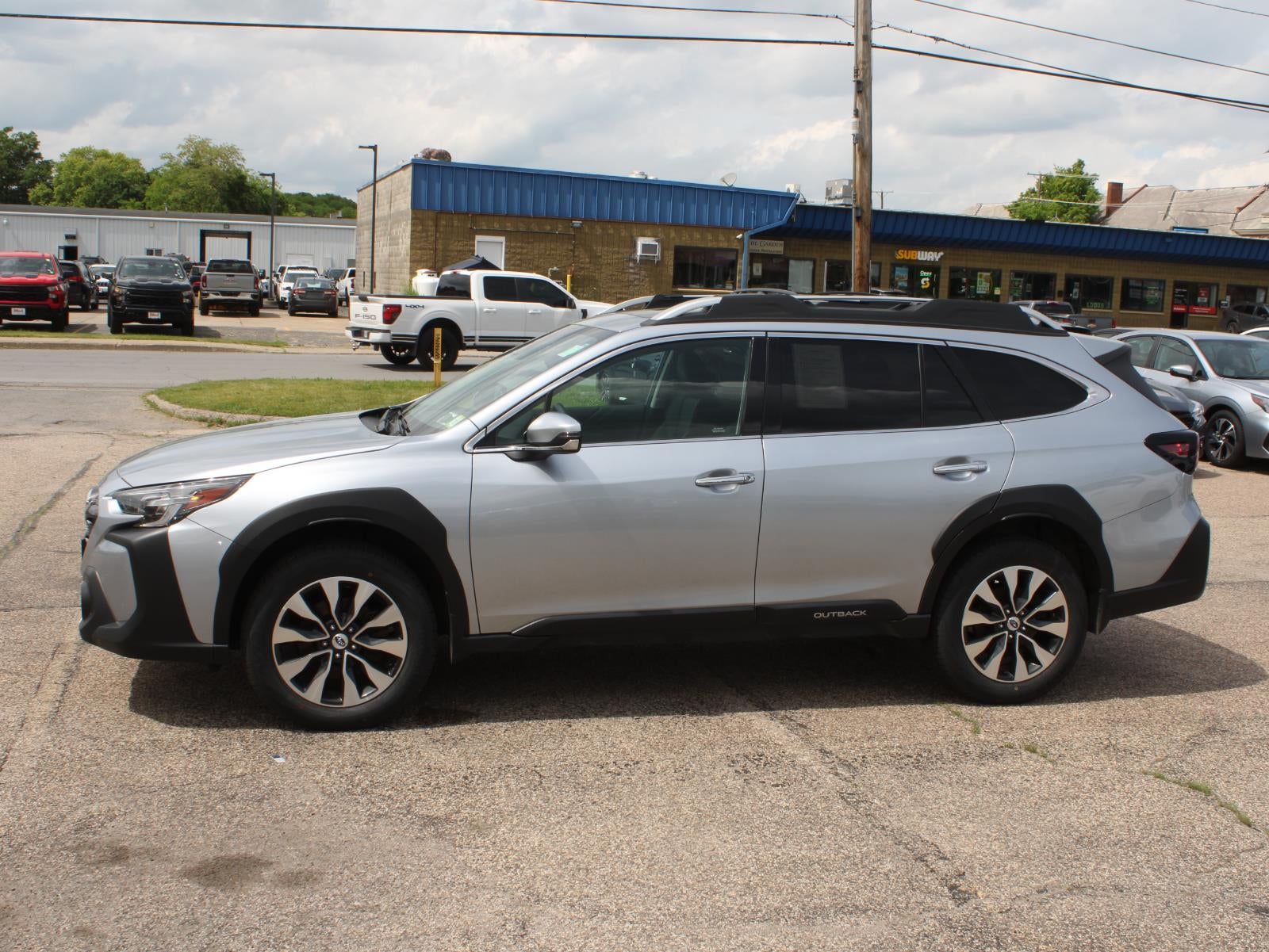 2024 Subaru Outback Touring XT