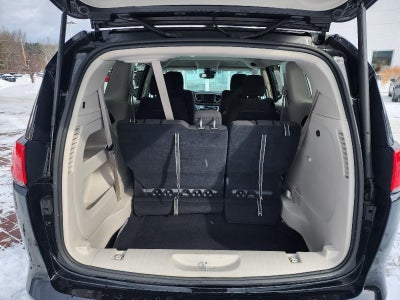 2024 Chrysler Voyager LX