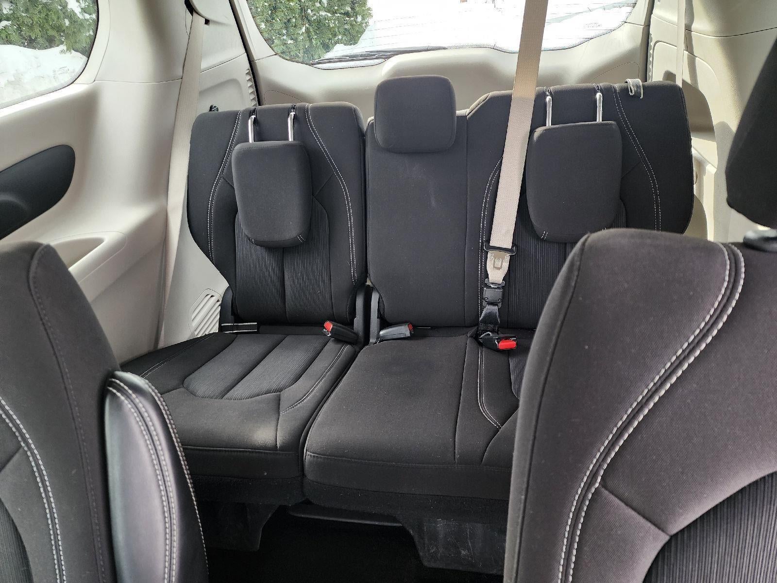 2024 Chrysler Voyager LX