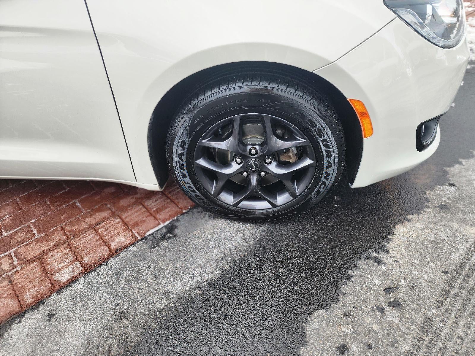 2020 Chrysler Pacifica Touring L Plus 35th Anniversary