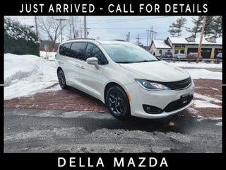 2020 Chrysler Pacifica Touring L Plus 35th Anniversary