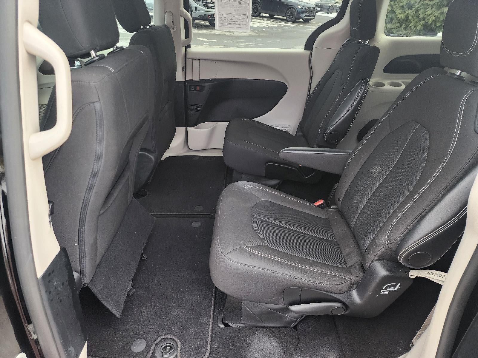 2023 Chrysler Pacifica Touring