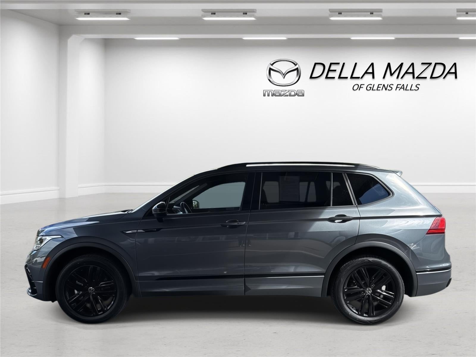 2022 Volkswagen Tiguan SE R-Line Black