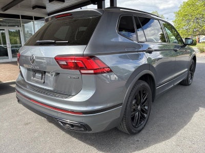 2022 Volkswagen Tiguan SE R-Line Black
