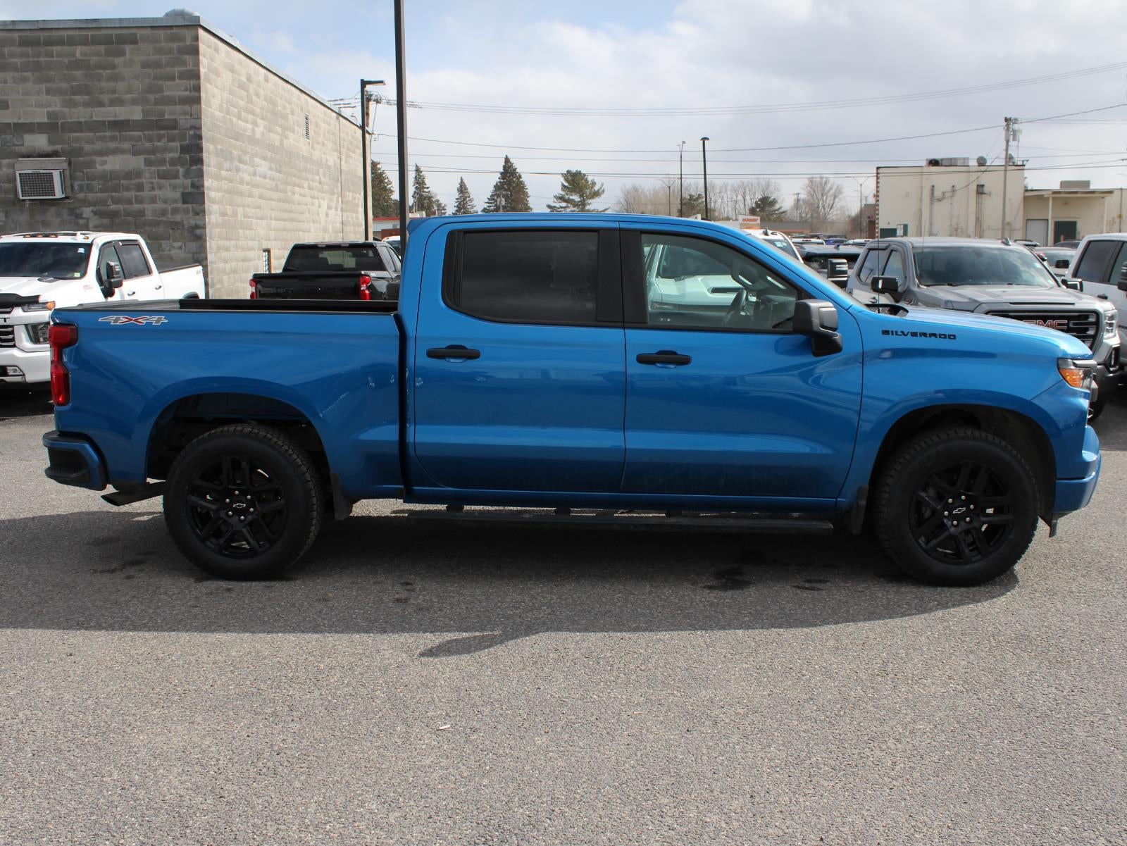 2023 Chevrolet Silverado 1500 Custom