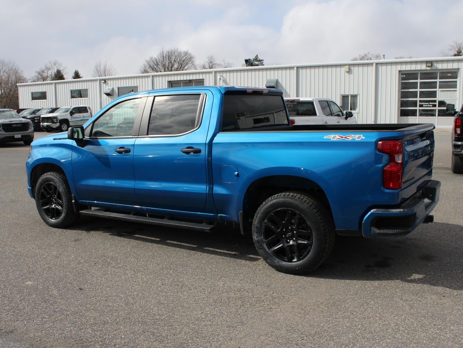2023 Chevrolet Silverado 1500 Custom