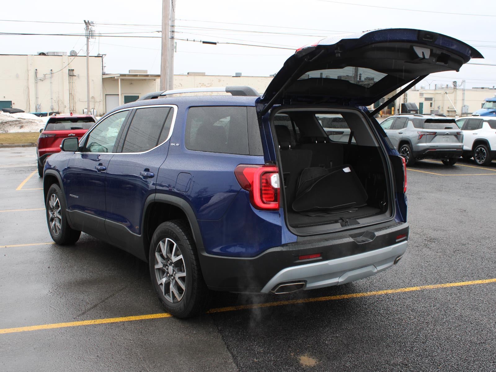 2023 GMC Acadia SLE