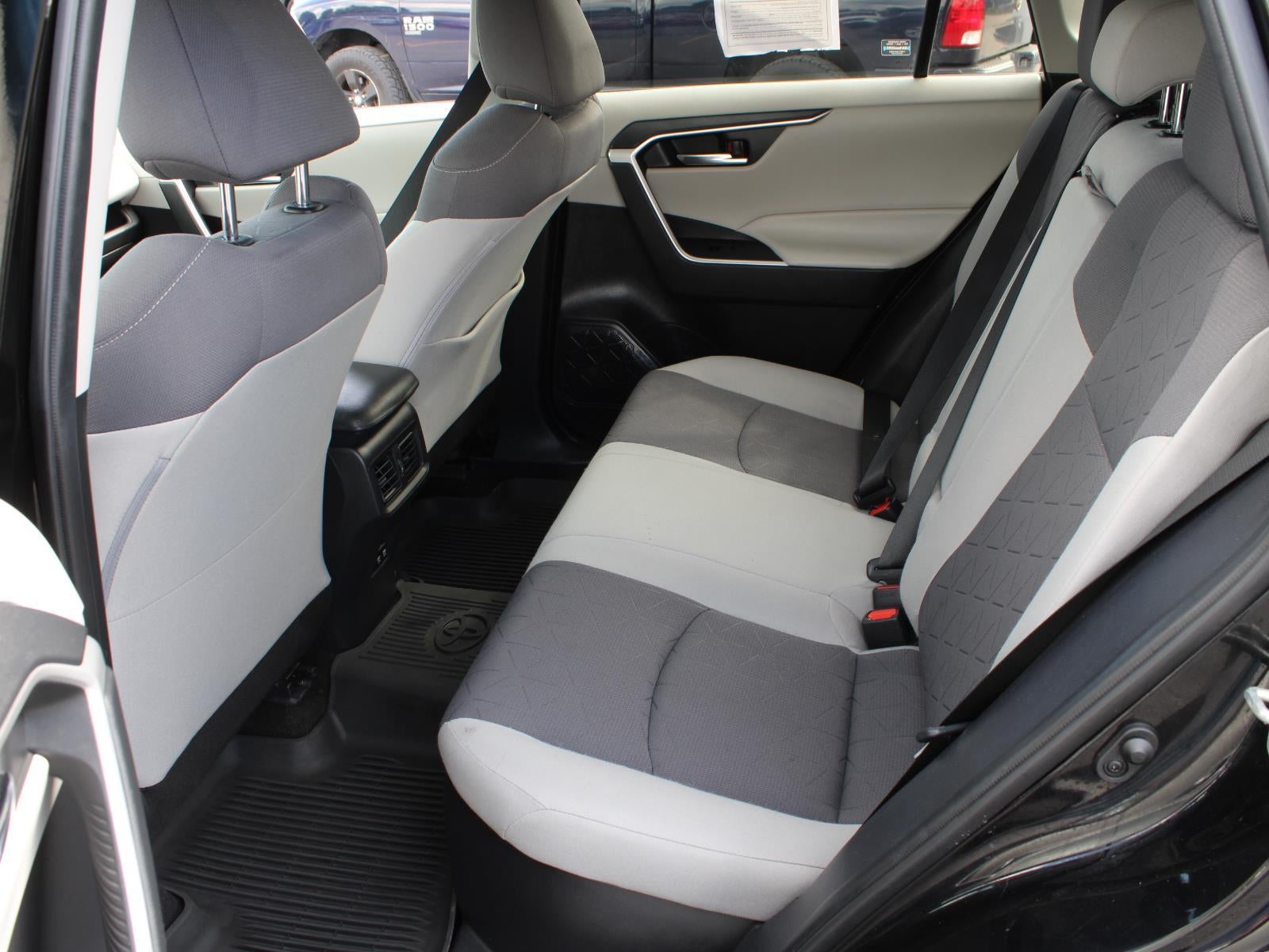 2020 Toyota RAV4 Hybrid XLE