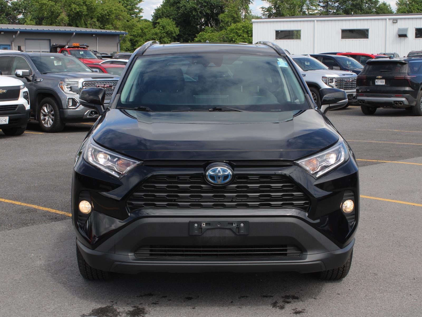 2020 Toyota RAV4 Hybrid XLE