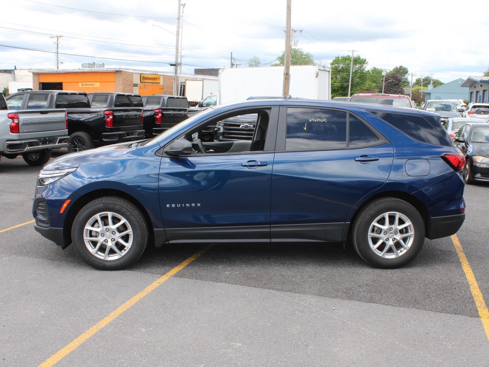 2023 Chevrolet Equinox LS