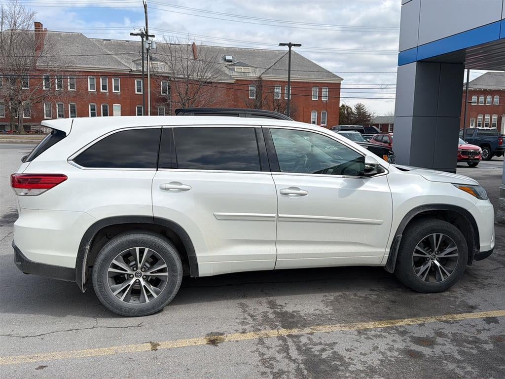 2018 Toyota Highlander LE