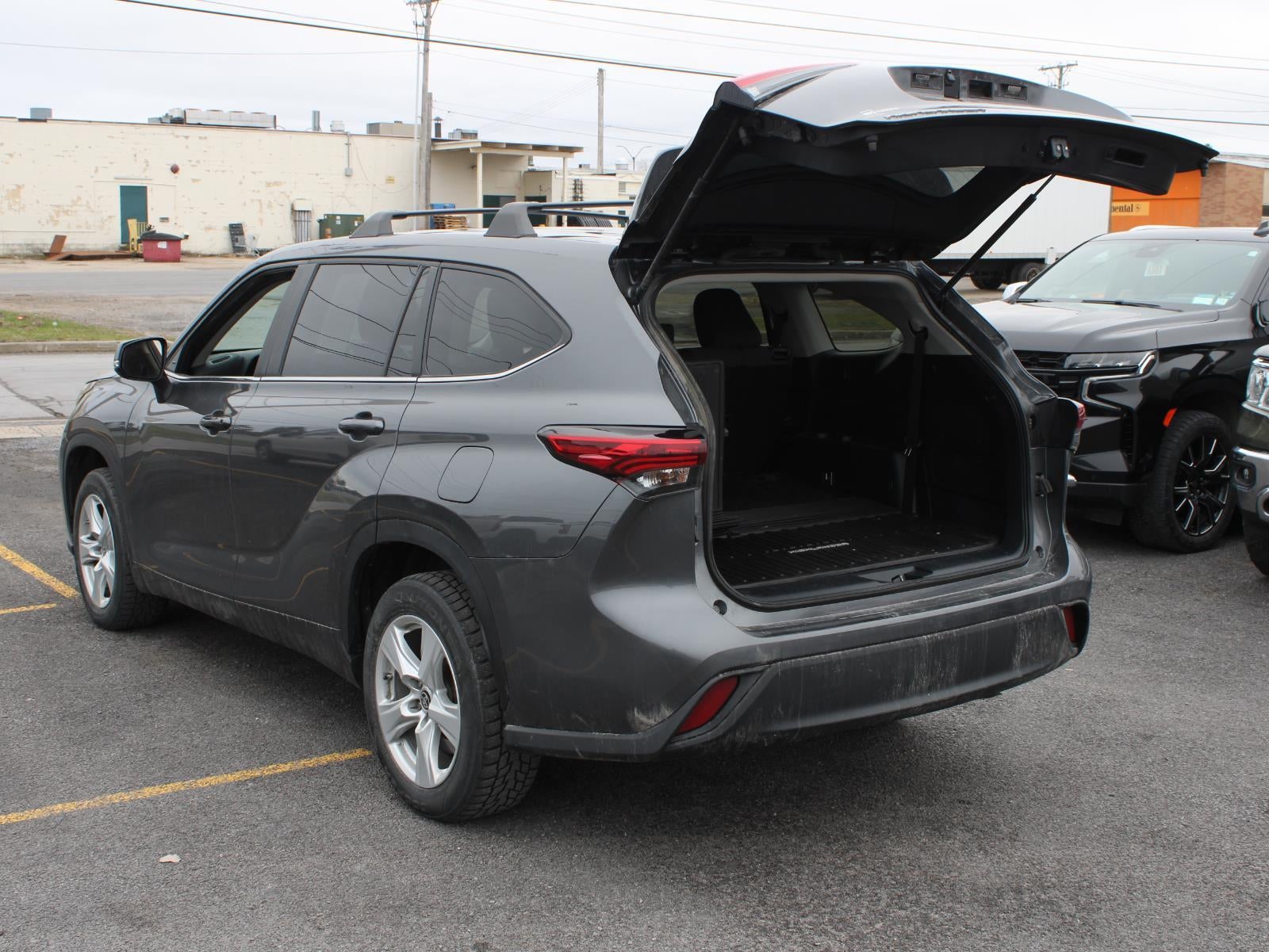 2023 Toyota Highlander L