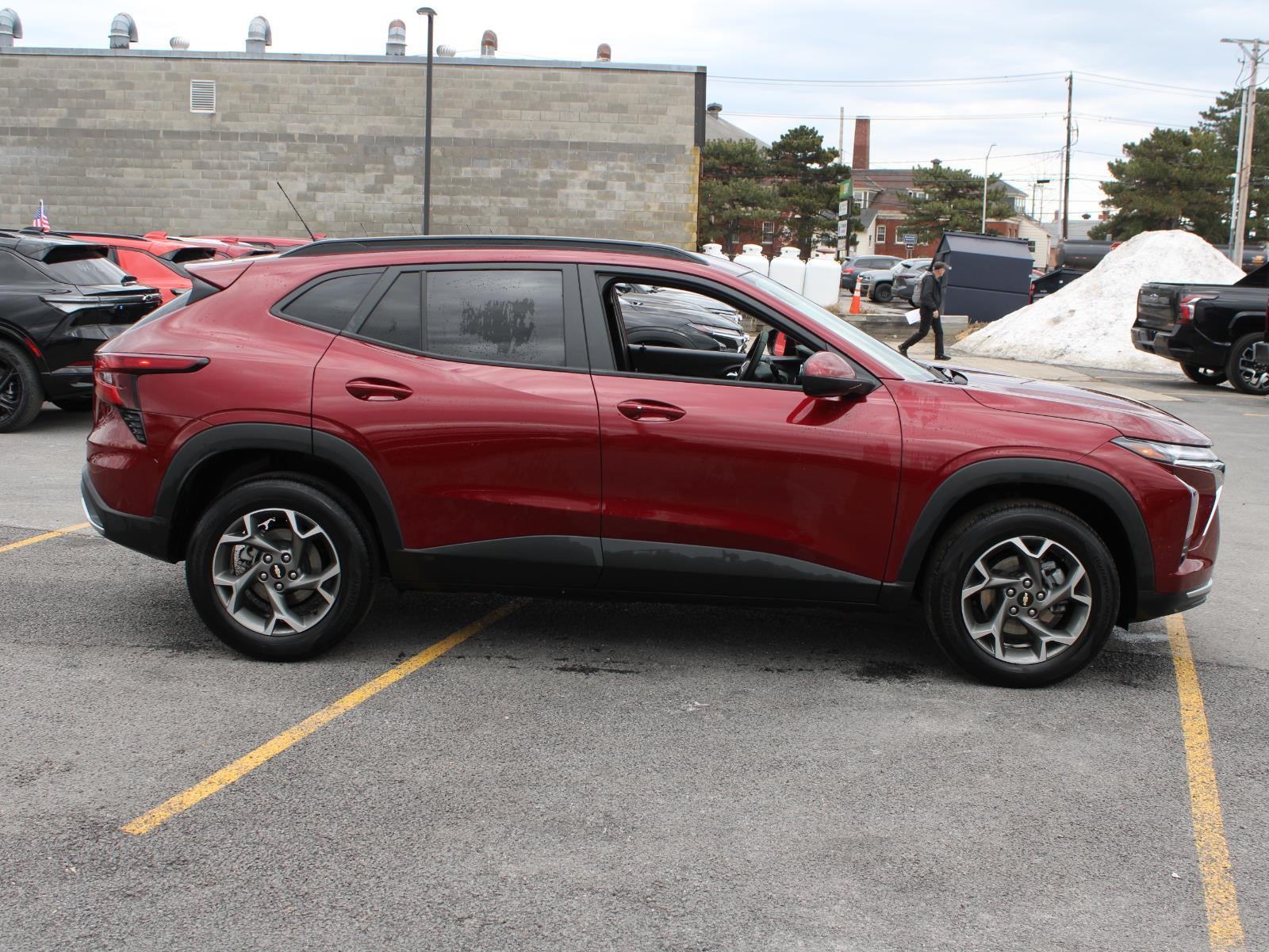 2025 Chevrolet Trax LT